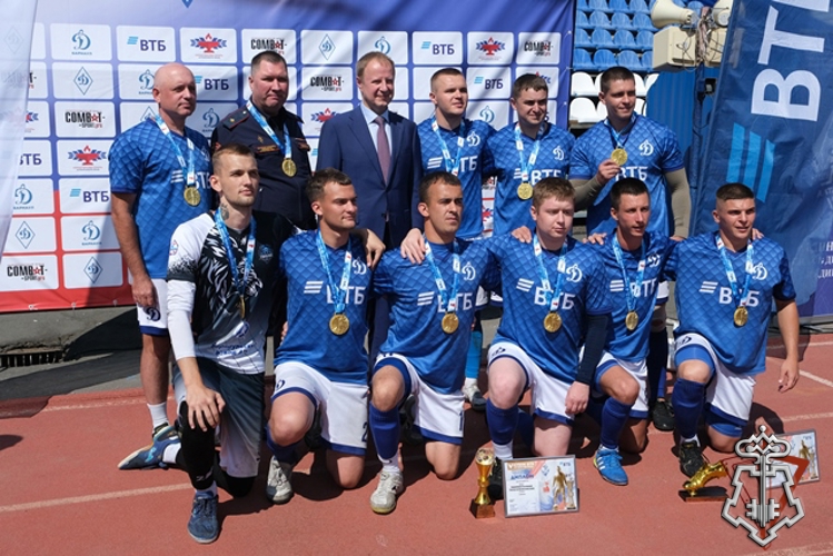 Алтайские росгвардейцы на пьедестале кубка по мини-футболу