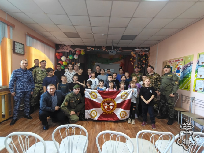 Росгвардейцы провели акцию для воспитанников детского дома