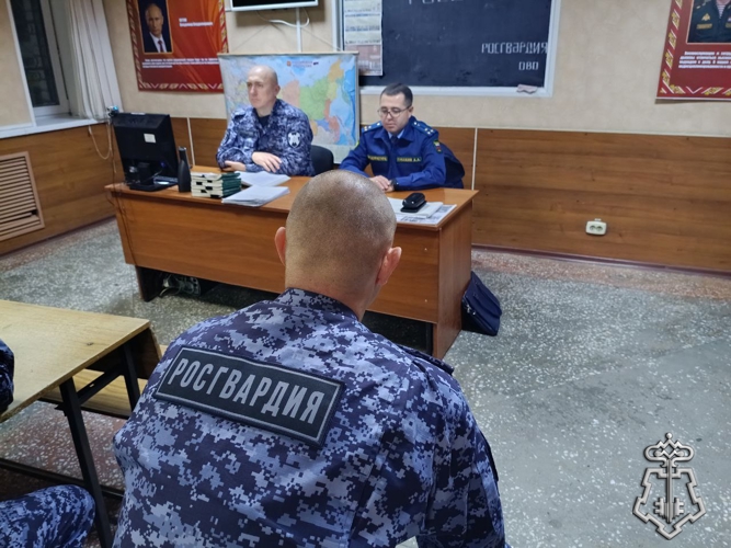 Алтайские росгвардейцы организовали встречу с представителем прокуратуры