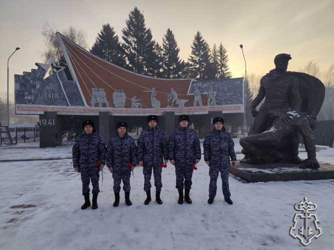 Алтайские Росгвардейцы почтили память Неизвестного солдата