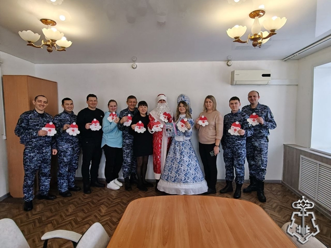 Сотрудники вневедомственной охраны подарили праздник кулундинским первоклашкам