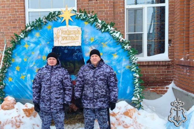 Росгвардейцы обеспечили безопасность верующих в Рождественскую ночь