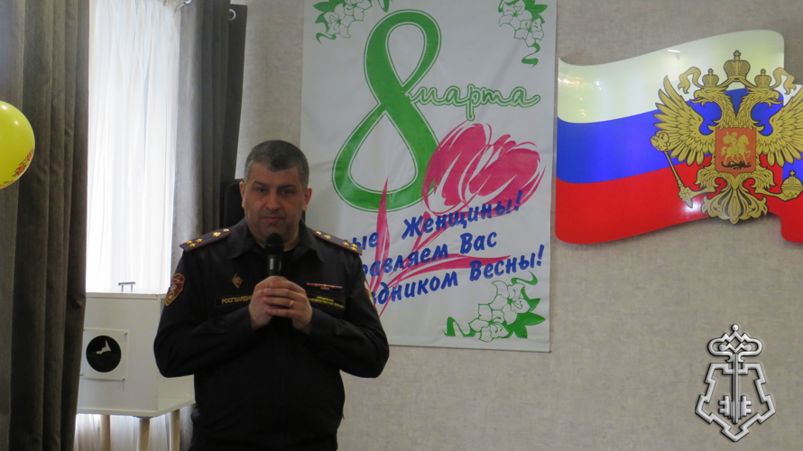 Торжественное мероприятие, посвященное весеннему празднику, прошло в Управлении вневедомственной охраны Алтайского края