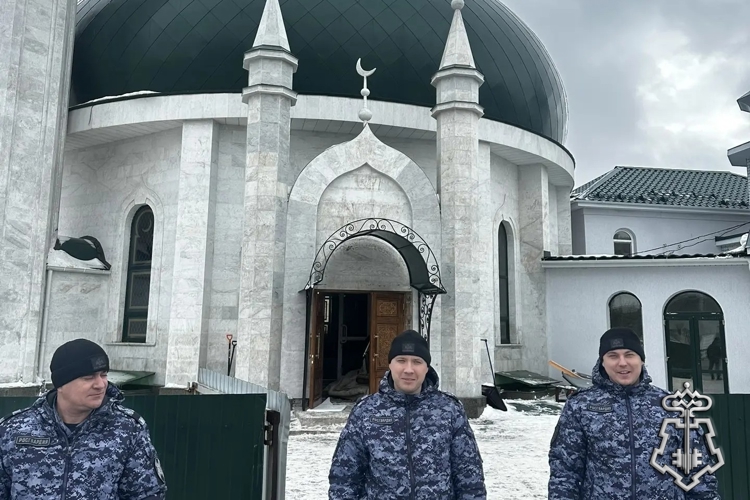 Сотрудники Росгвардии обеспечили порядок при проведении праздника Ураза-Байрам