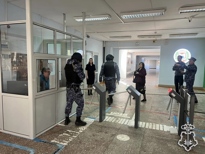 Сотрудники алтайской Росгвардии приняли участие во всероссийских учениях