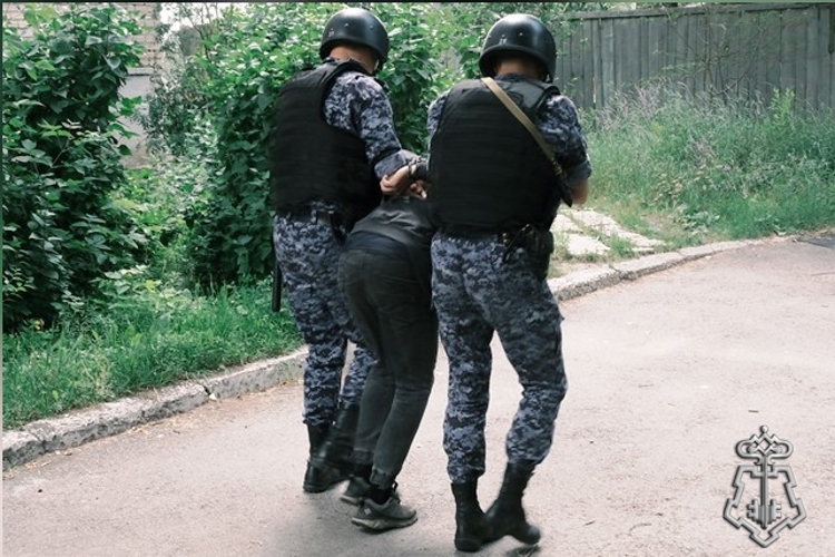Сотрудники Росгвардии задержали гражданина за нападение на медработника