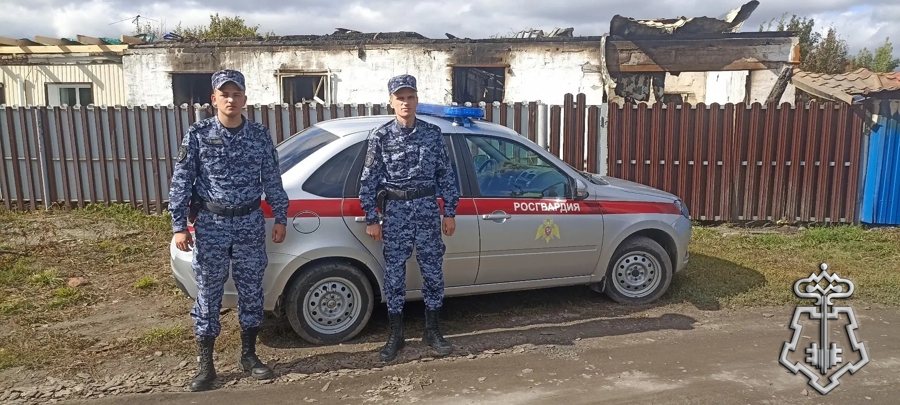 Сотрудники Росгвардии оказали содействие в тушении пожара в Смоленском районе (видео)