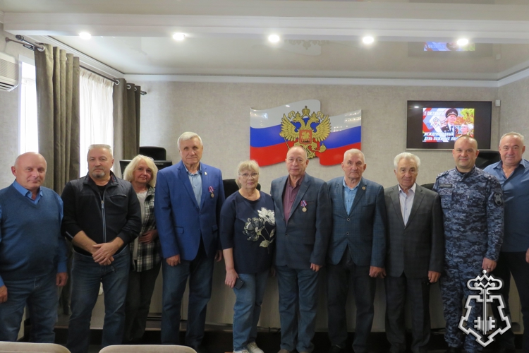 Коллектив Управления поздравил ветеранов вневедомственной охраны с Днем пожилого человека